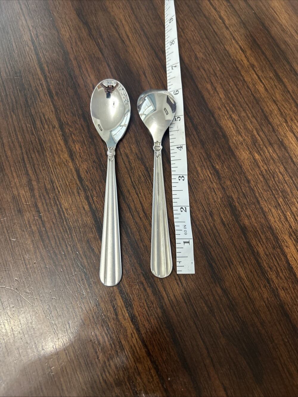 Set Of 2 Teaspoons Tennyson Frosted Oneida Community Stainless Flatware 6 1/8" .